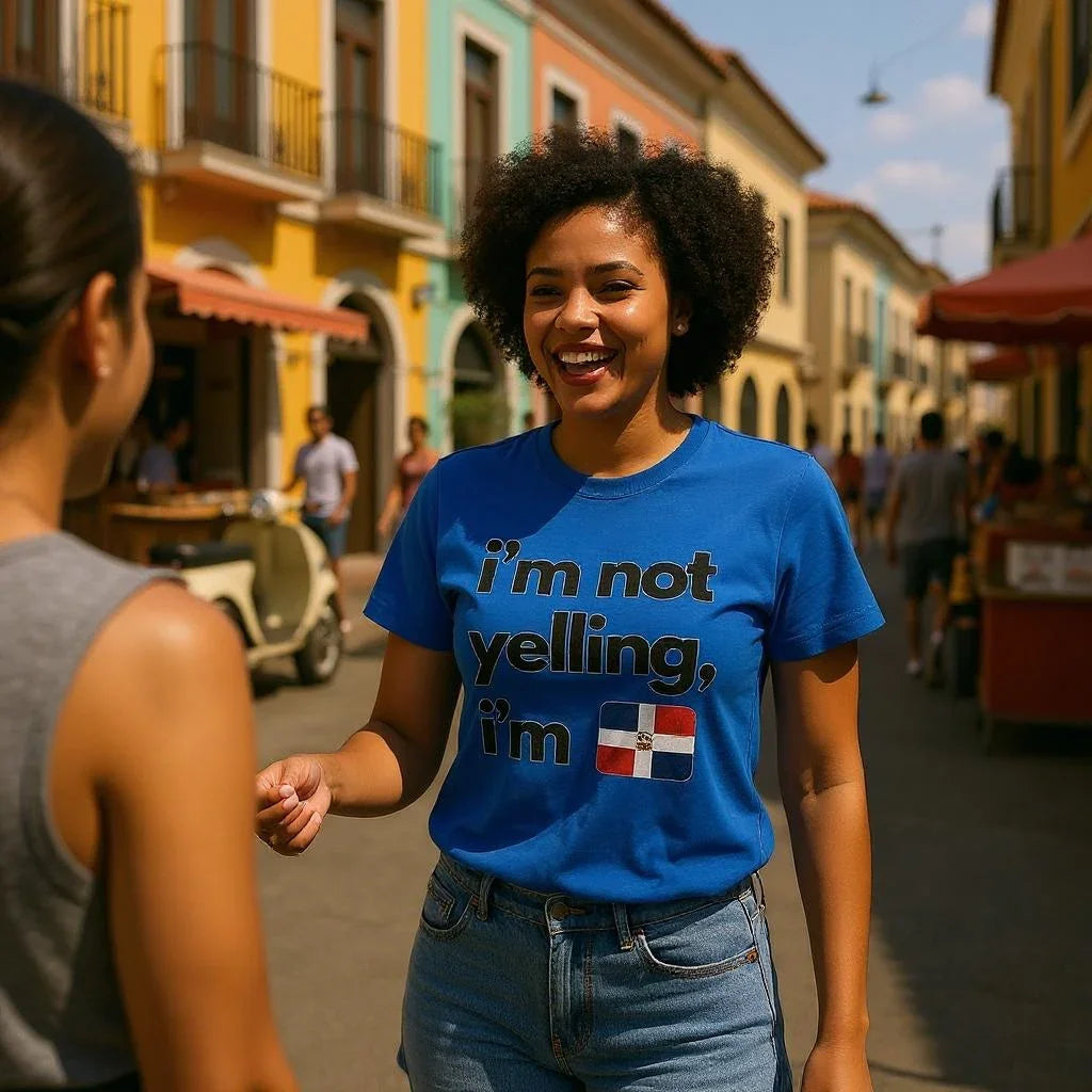 I’m not yelling…. Ladies T-Shirt - De Lo Mio
