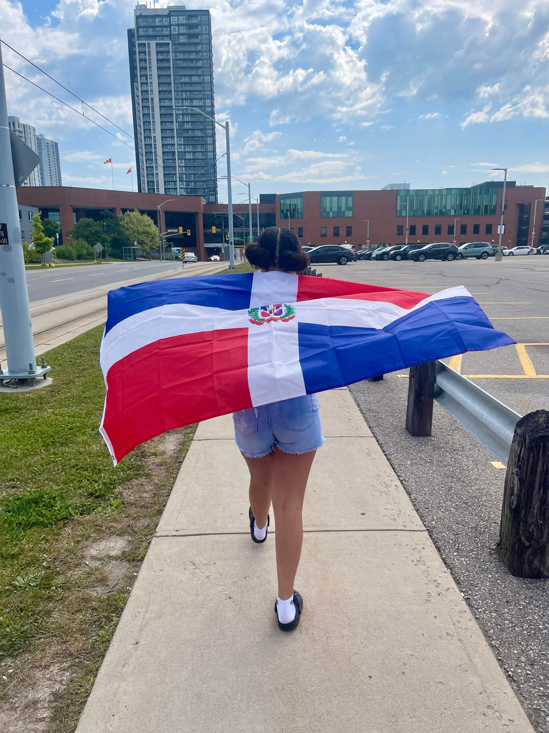 What Does 'De Lo Mio' Really Mean? A Cultural Deep Dive