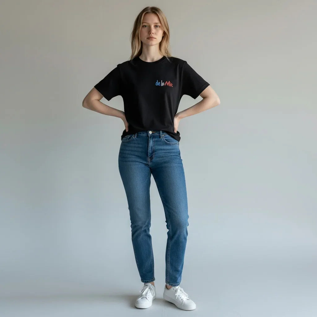 De Lo Mio Classic Ladies T-Shirt front view | Women’s cultural pride t-shirt | Classic De Lo Mio ladies tee | Soft fitted cotton women’s shirt | De Lo Mio print close-up | Ladies cultural statement top | Everyday casual women’s t-shirt | Stylish Latin pride graphic tee | Comfortable fitted ladies shirt | De Lo Mio ladies outfit idea | Trendy cultural women’s t-shirt | Durable print classic ladies tee